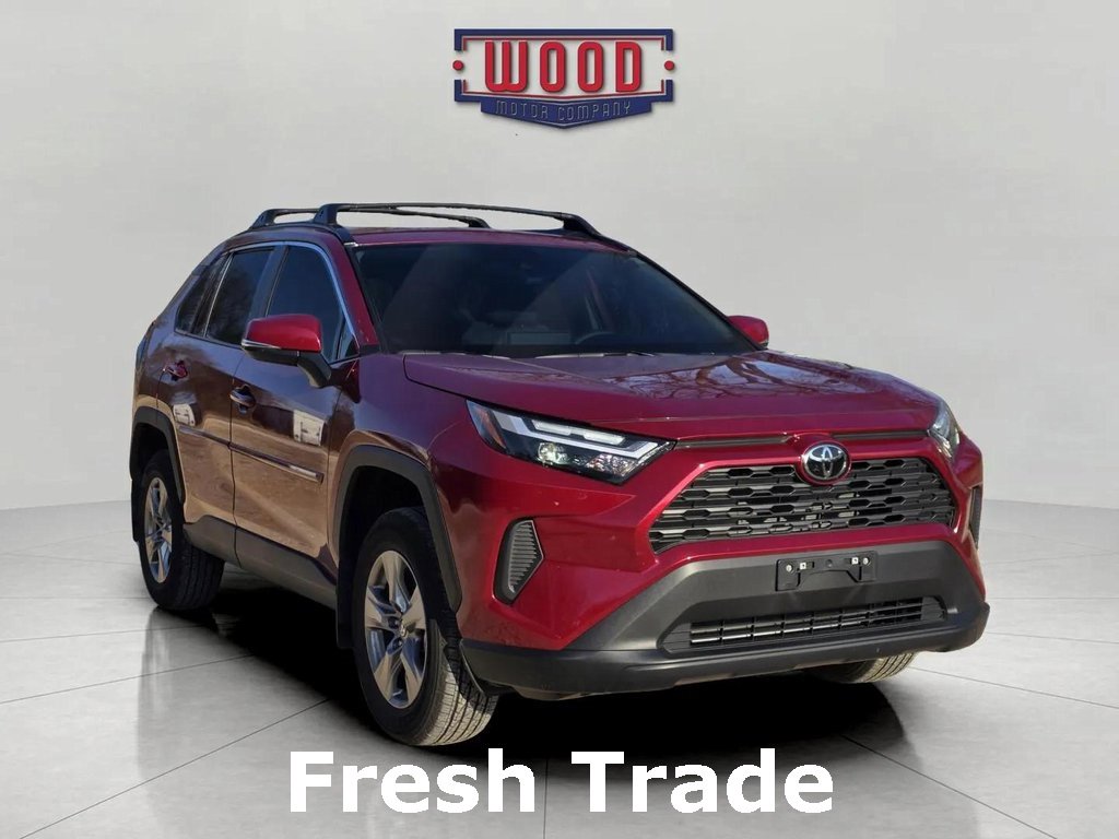 2024 Toyota RAV4 XLE's photo