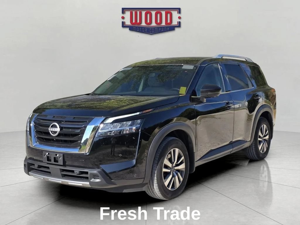 Used 2024 Nissan Pathfinder SL