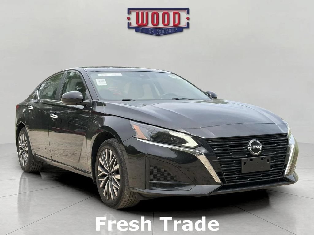 Used 2023 Nissan Altima 2.5 SV