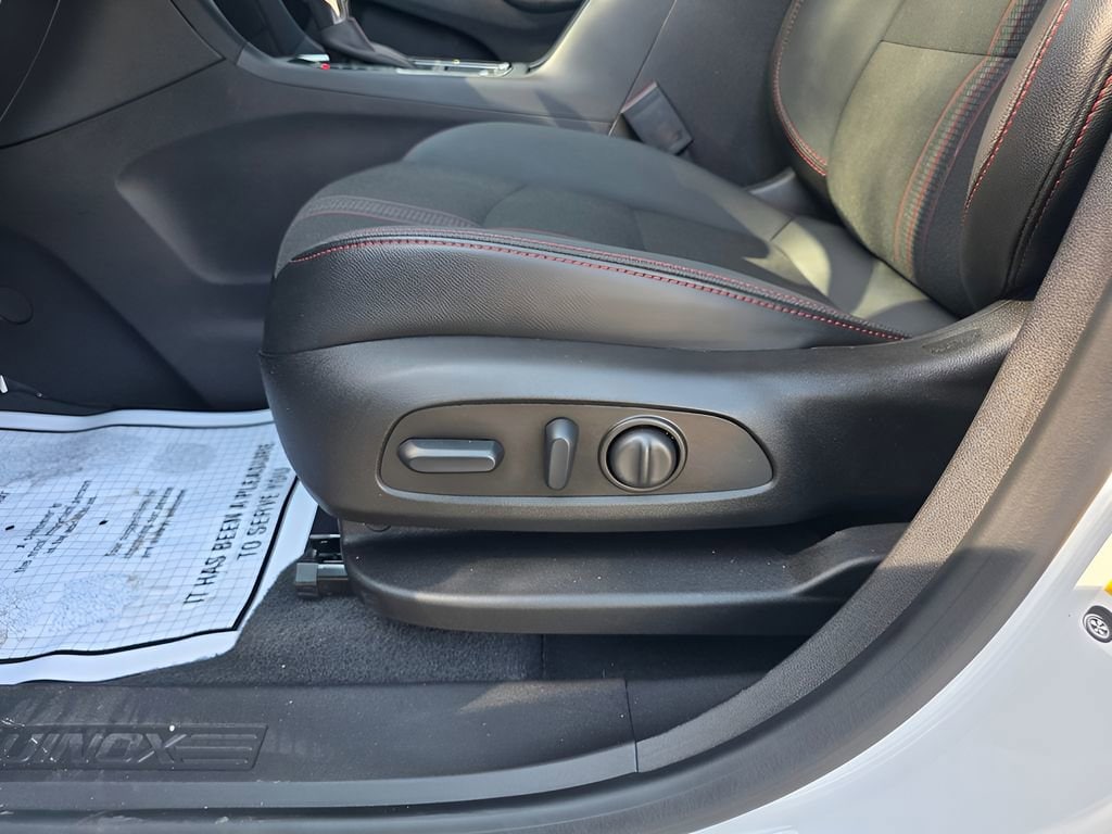 2024 Chevrolet Equinox RS - Photo 17