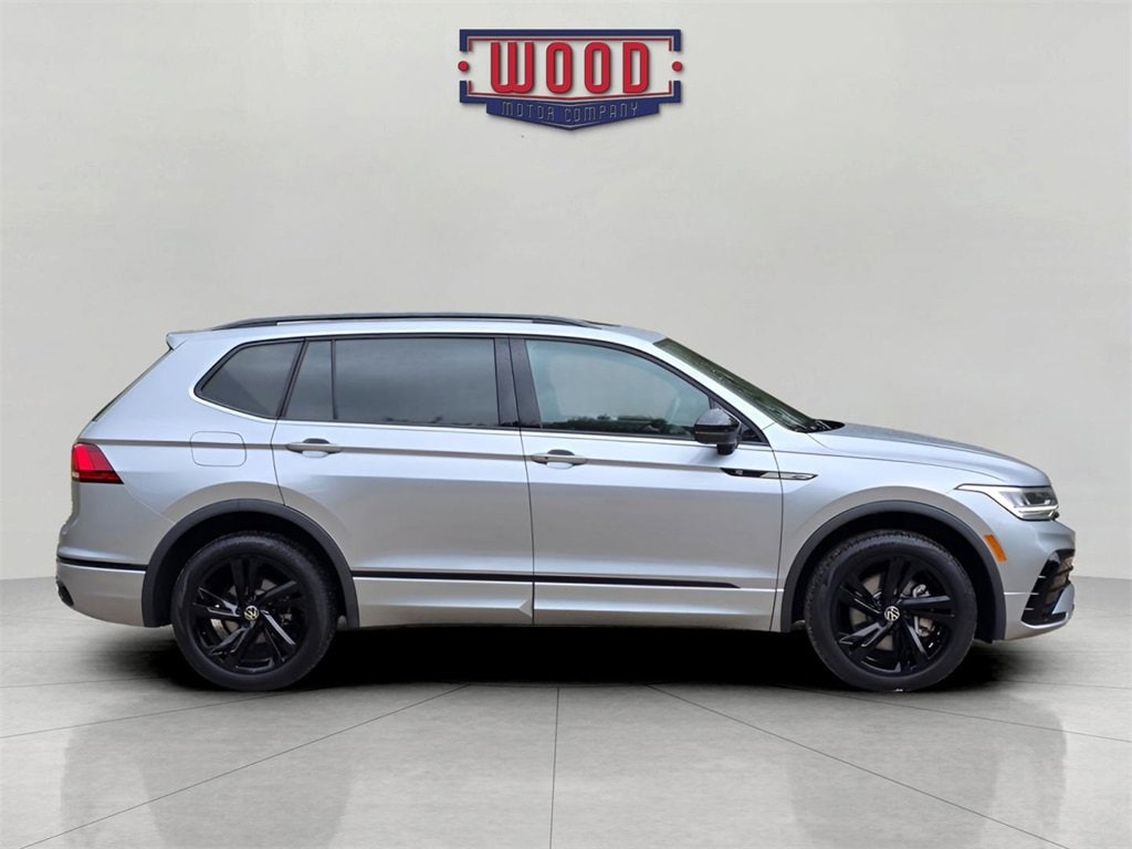 Used 2023 Volkswagen Tiguan SE R-Line Black