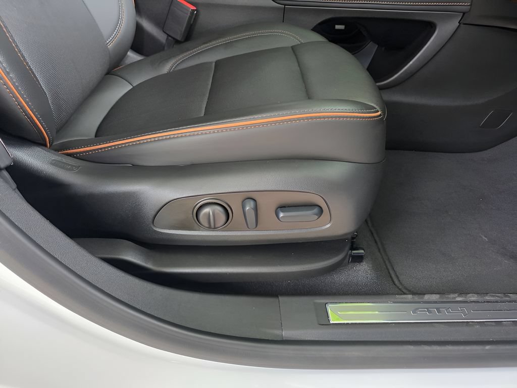 2023 GMC Acadia AT4 - Photo 13
