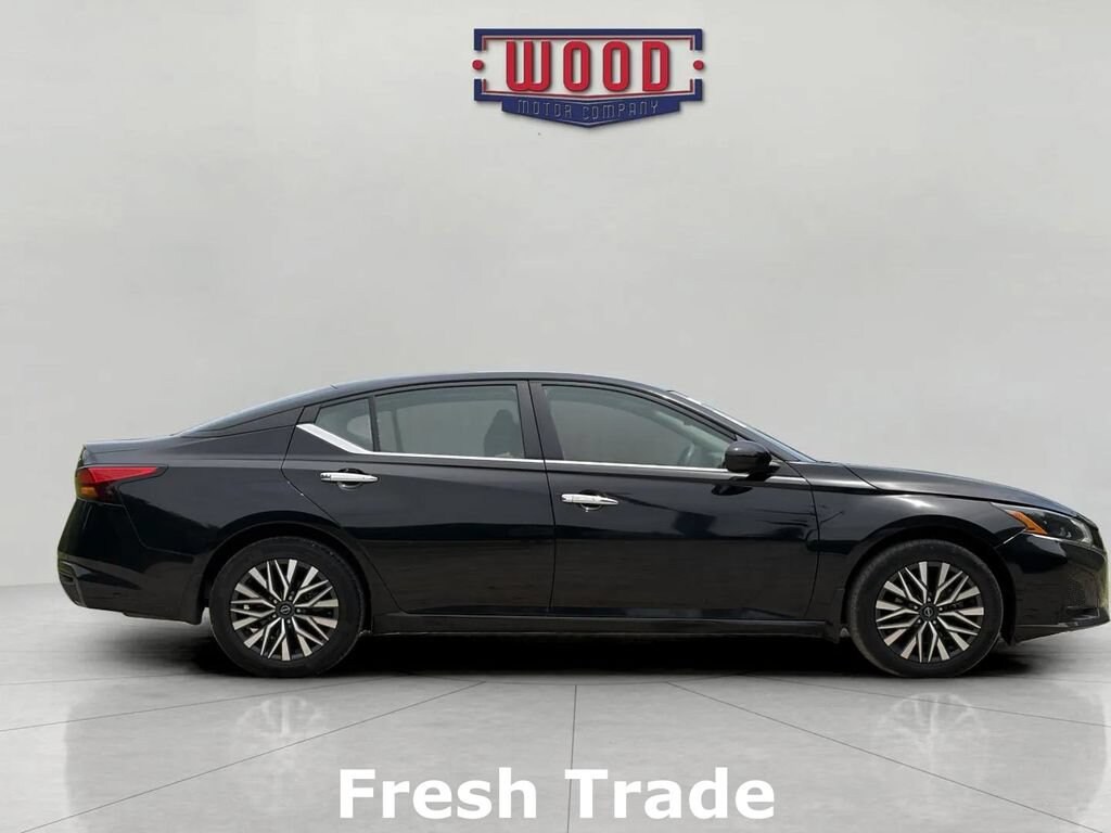 Used 2023 Nissan Altima 2.5 SV