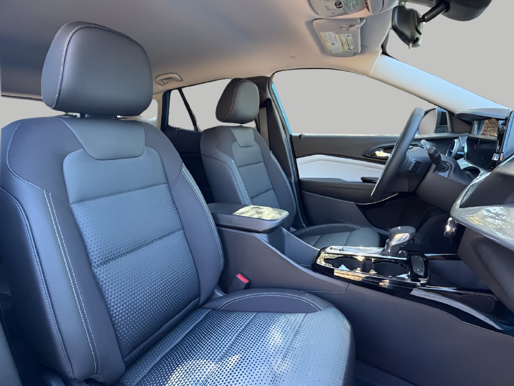 2026 Chevrolet Trax LT - Photo 11