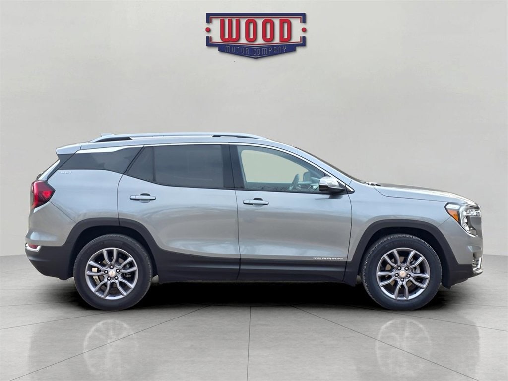 Used 2024 GMC Terrain SLT SUV