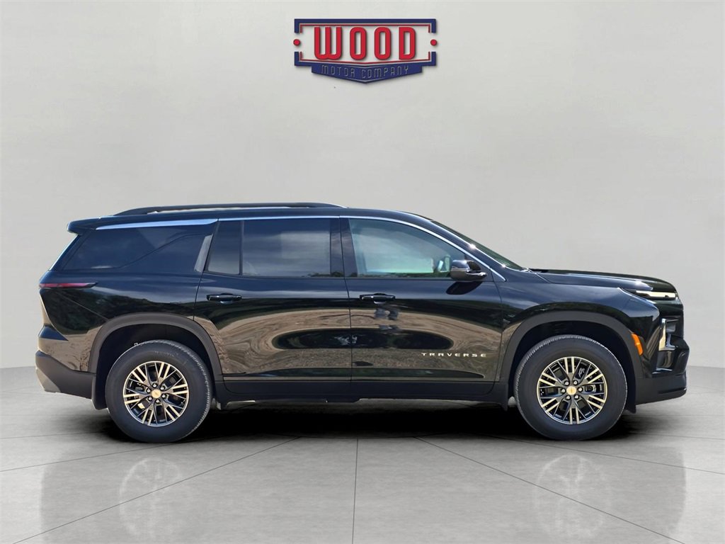 2026 Chevrolet Traverse photo 2