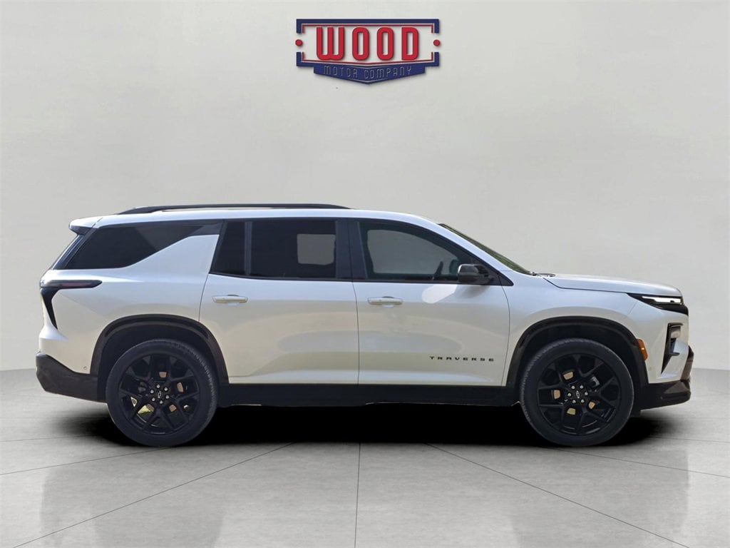 Used 2024 Chevrolet Traverse RS SUV