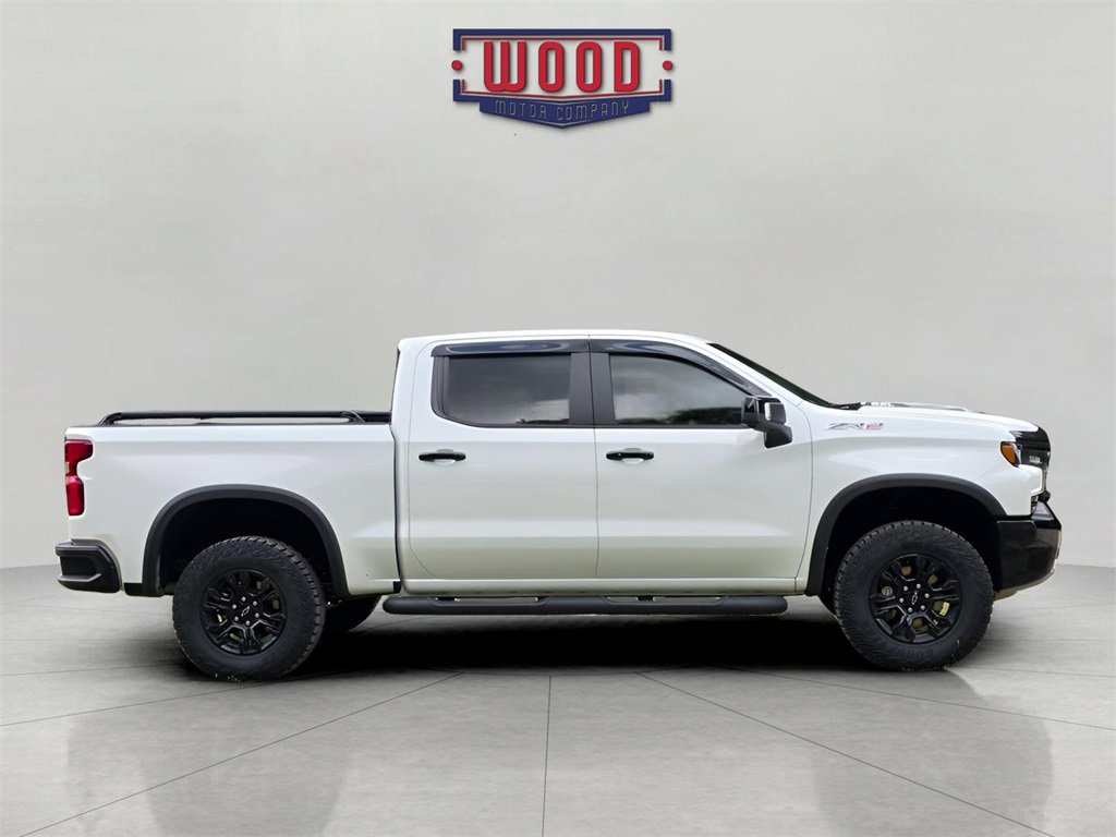 2024 Chevrolet Silverado 1500 ZR2 photo 2