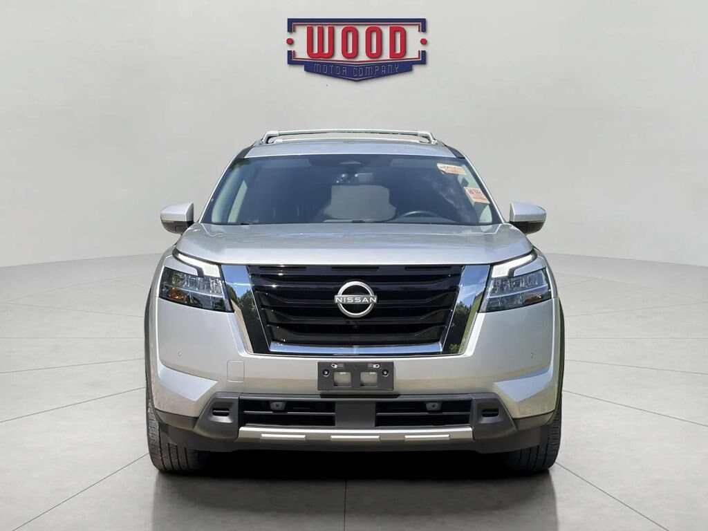 Used 2023 Nissan Pathfinder SL