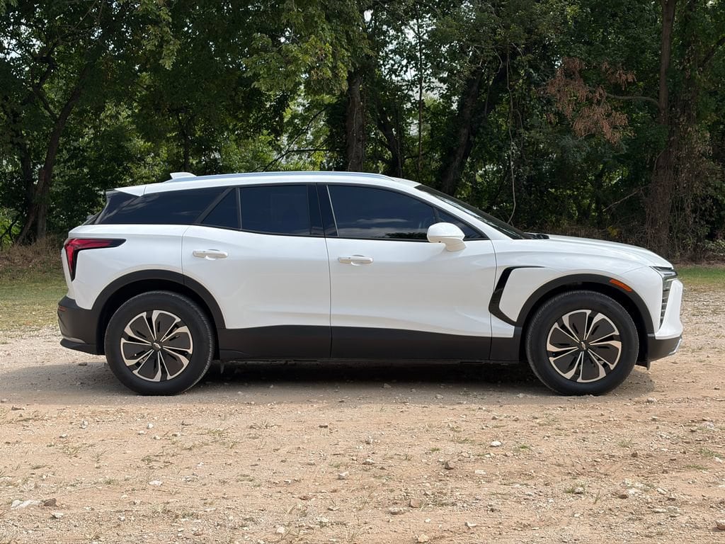 Used 2024 Chevrolet Blazer EV LT with VIN 3GNKDBRJ2RS224839 for sale in Harrison, AR
