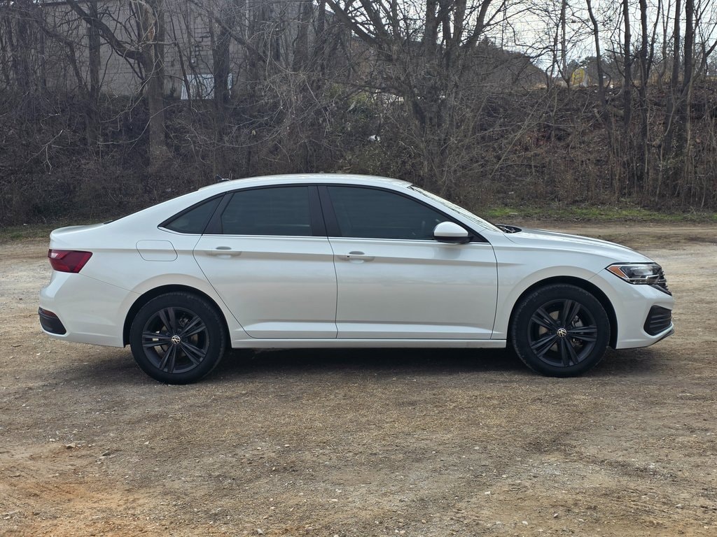Used 2024 Volkswagen Jetta SE