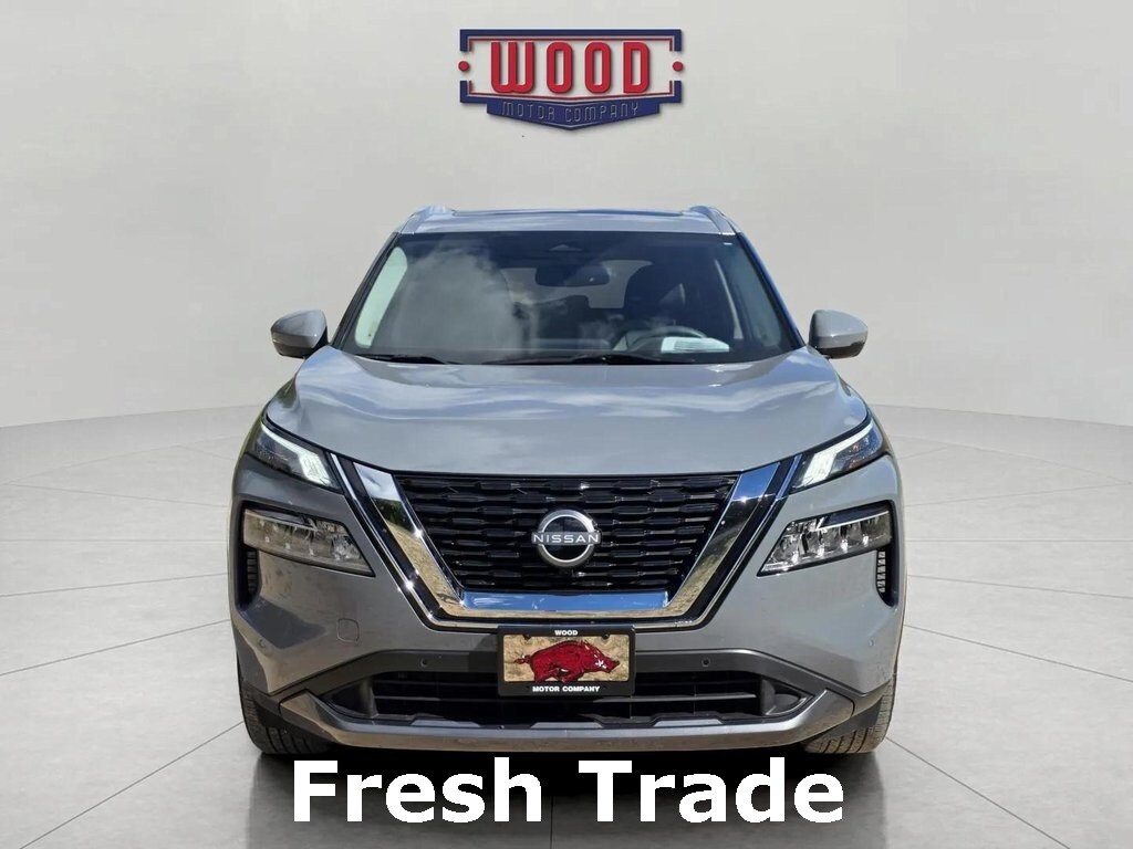 2023 Nissan Rogue SL photo 2