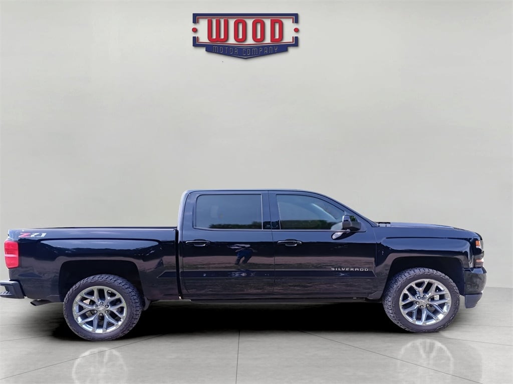 Used 2018 Chevrolet Silverado 1500 LT with VIN 3GCUKRECXJG534168 for sale in Hurst, TX