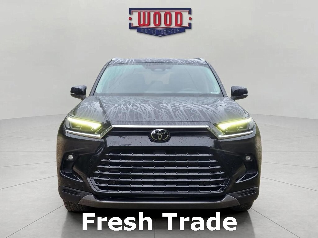 2024 Toyota Grand Highlander Limited photo 2
