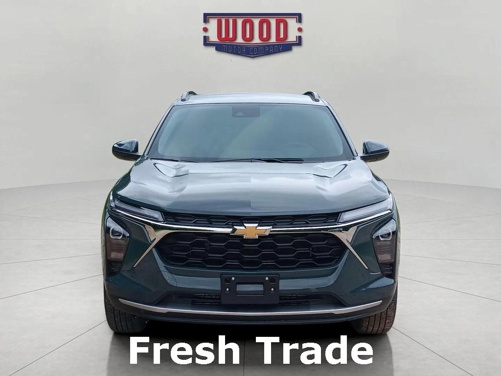 Used 2025 Chevrolet Trax LT with VIN KL77LHEP2SC221818 for sale in Hurst, TX