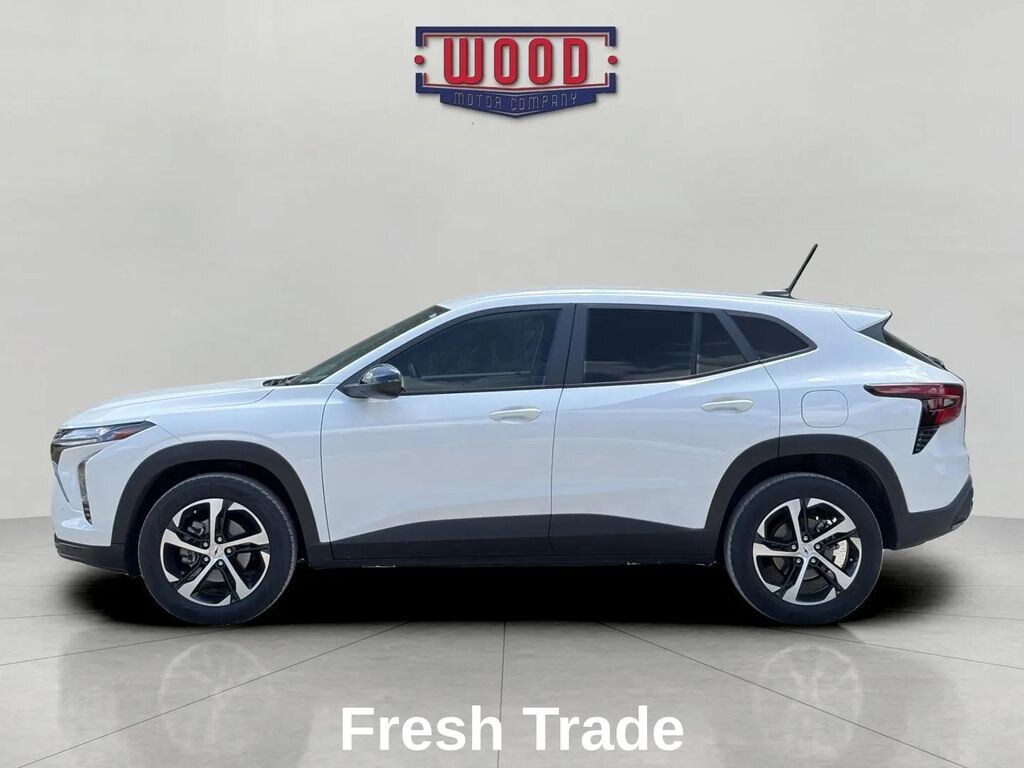 Used 2025 Chevrolet Trax 1RS SUV