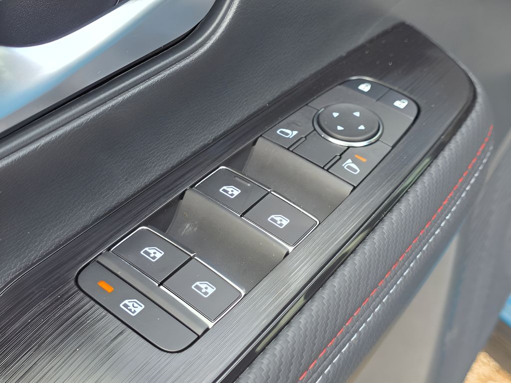 2026 Nissan KICKS SR - Photo 15