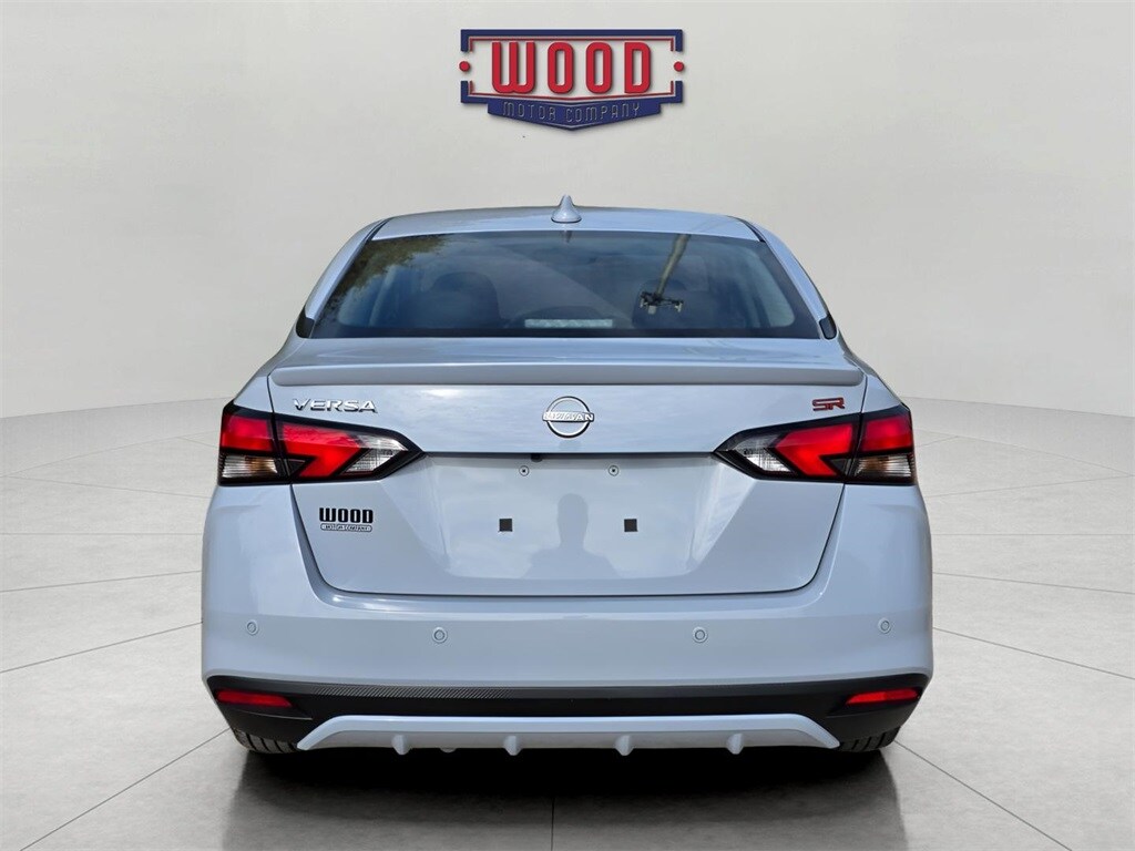 New 2025 Nissan Versa 1.6 SR Sedan