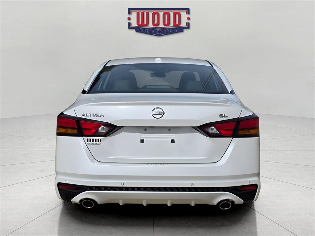 2025 Nissan Altima SL photo 3