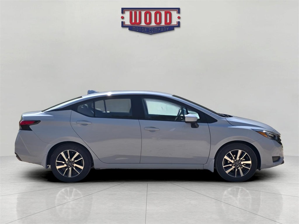 New 2025 Nissan Versa 1.6 SV Sedan