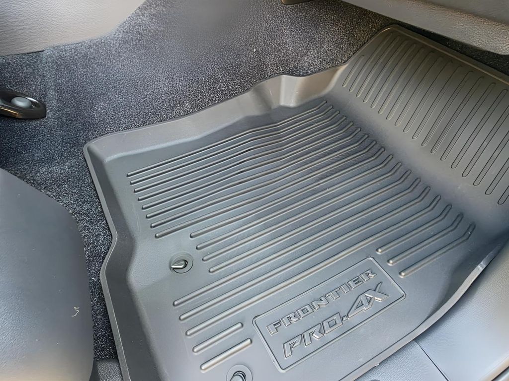 2026 Nissan Frontier PRO-4X - Photo 13