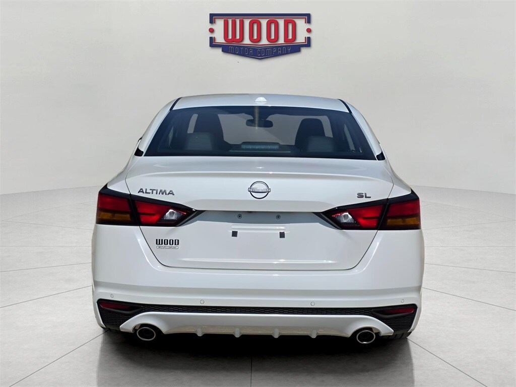 2025 Nissan Altima SL photo 3