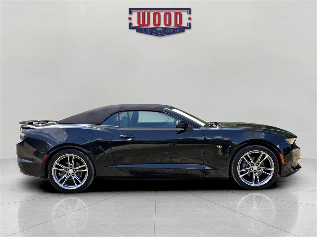 2024 Chevrolet Camaro 2LT photo 2
