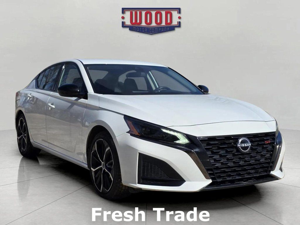2024 Nissan Altima SR