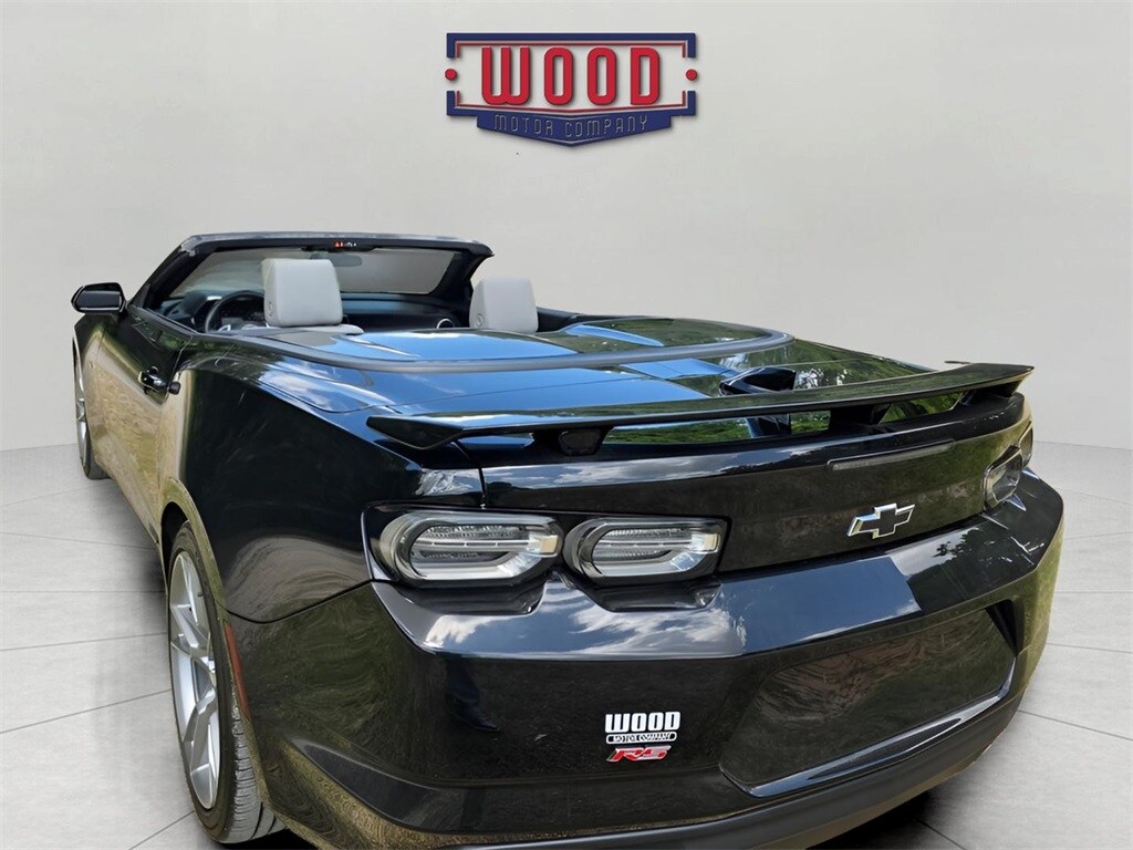 2024 Chevrolet Camaro 2LT photo 4