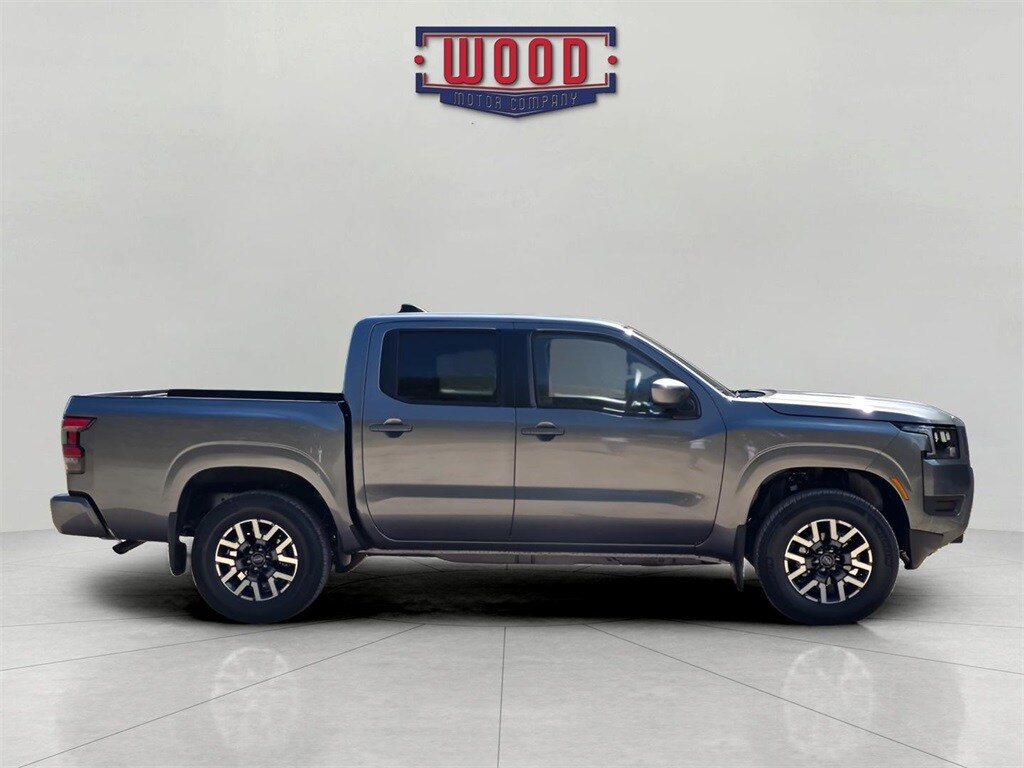 2026 Nissan Frontier SV photo 2