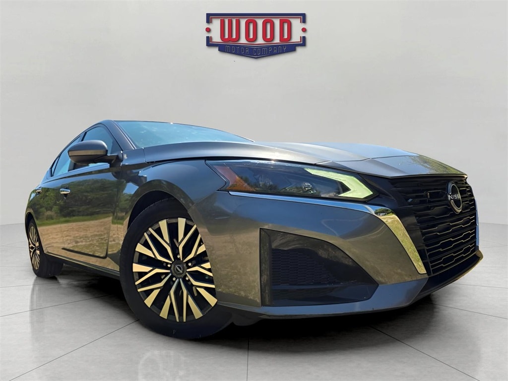 Used 2023 Nissan Altima SV with VIN 1N4BL4DV2PN340007 for sale in Harrison, AR