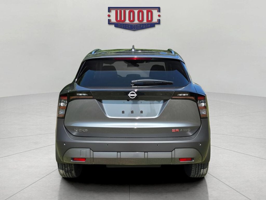 Used 2025 Nissan Kicks SR SUV