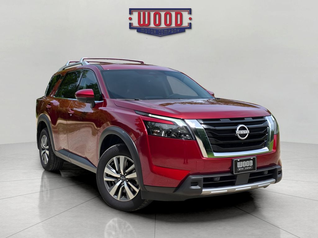2025 Nissan Pathfinder SL 4WD's photo