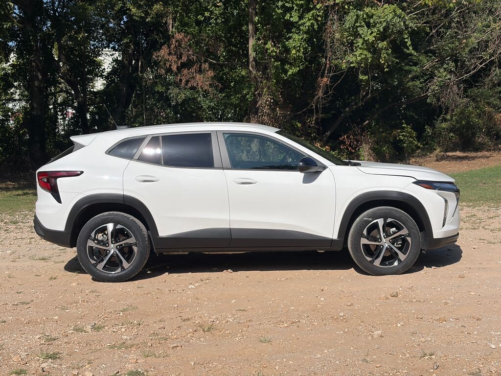 Used 2025 Chevrolet Trax 1RS SUV