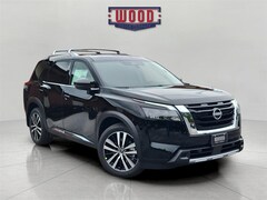 2025 Nissan Pathfinder Platinum SUV