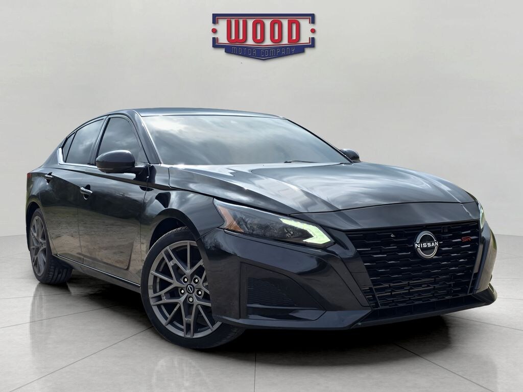 Used 2023 Nissan Altima 2.0 SR Sedan