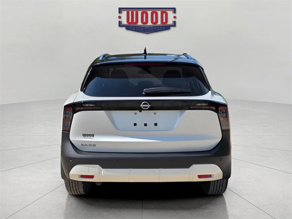 2026 Nissan Kicks SV photo 3