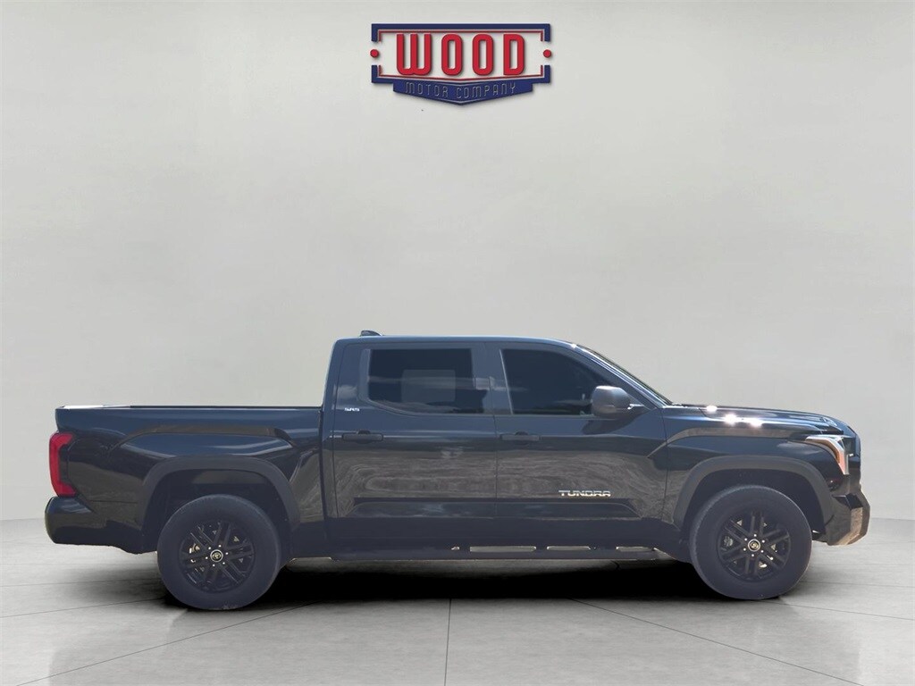 2022 Toyota Tundra SR5 photo 2