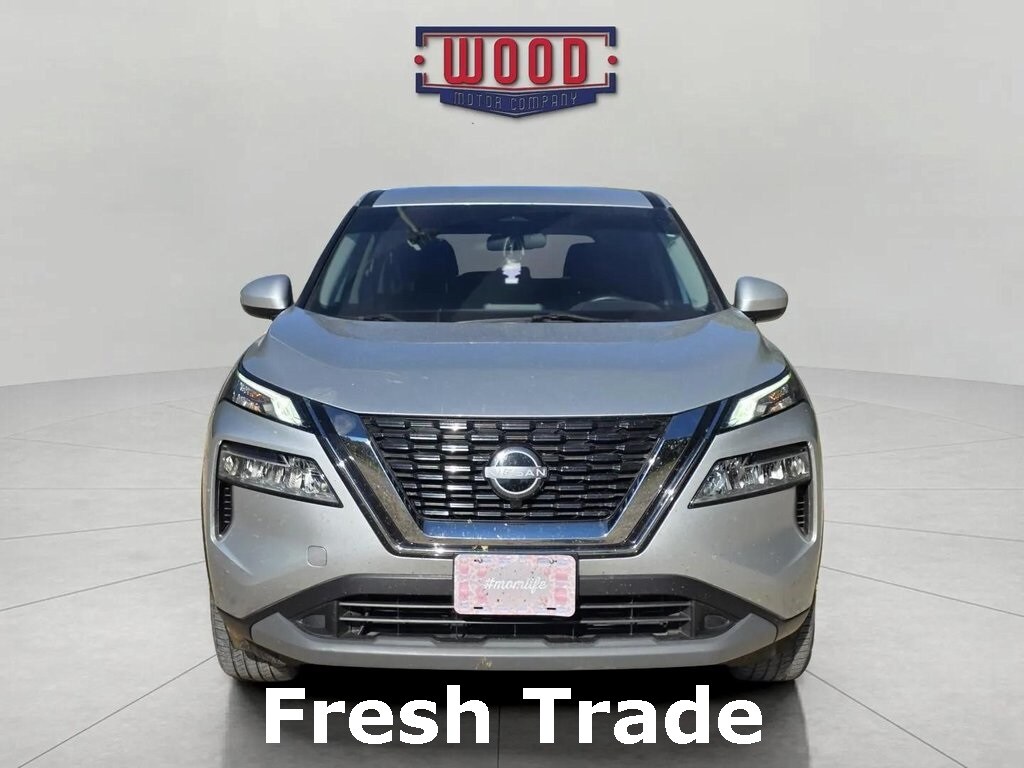 2023 Nissan Rogue SV photo 2