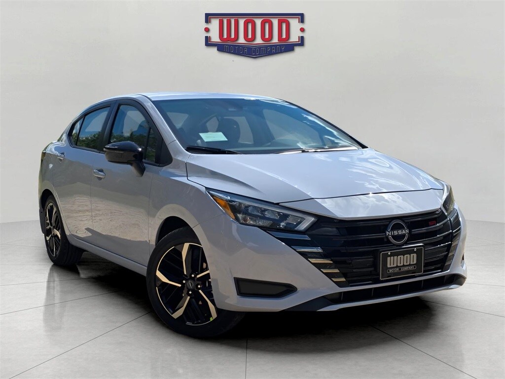 New 2025 Nissan Versa 1.6 SR Sedan
