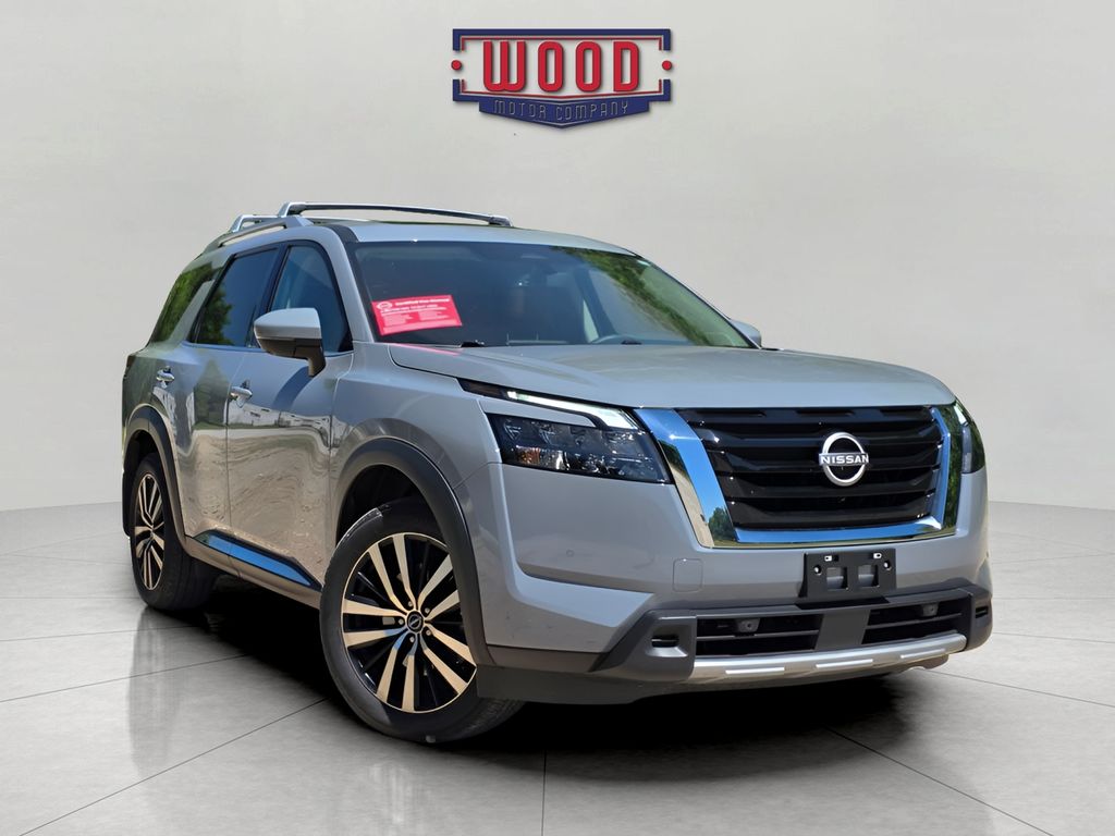 2025 Nissan Pathfinder Platinum 4WD's photo