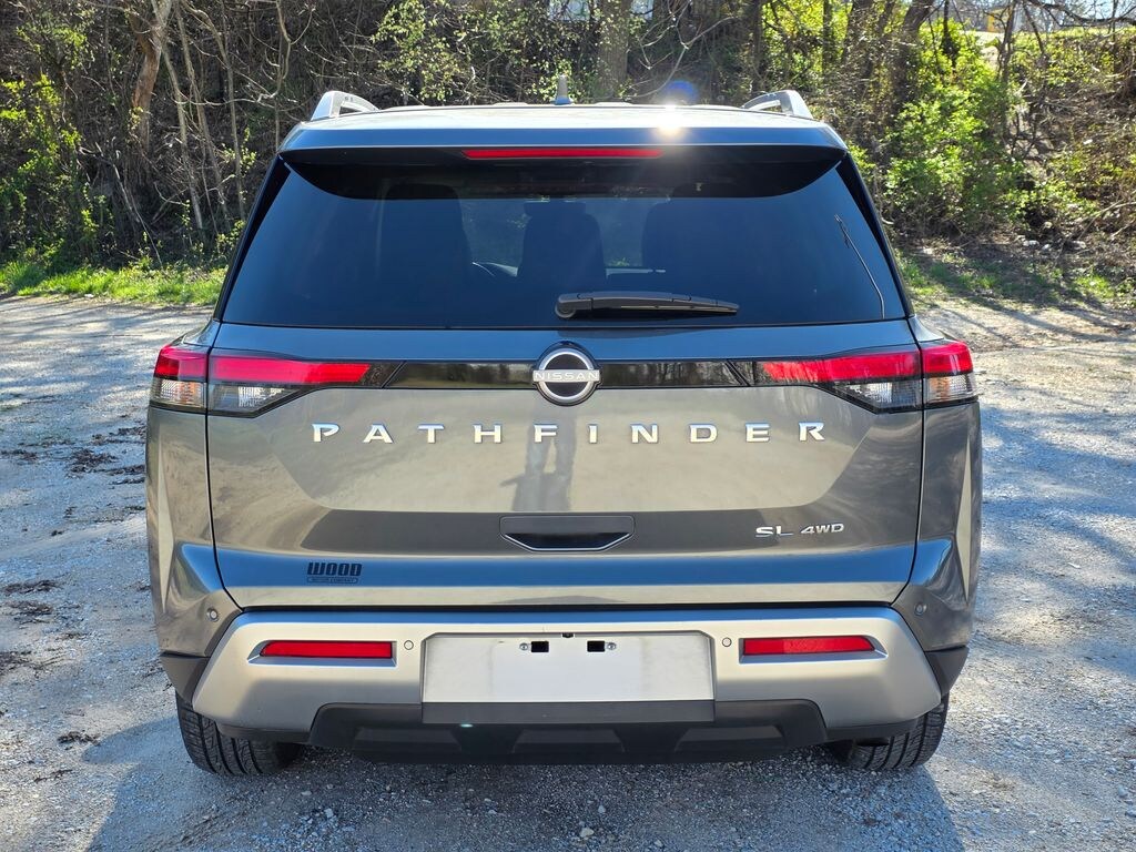 Used 2025 Nissan Pathfinder SL SUV