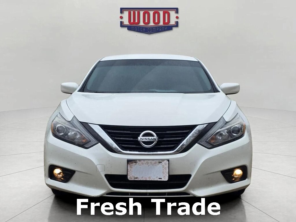 2018 Nissan Altima 2.5 SR photo 2