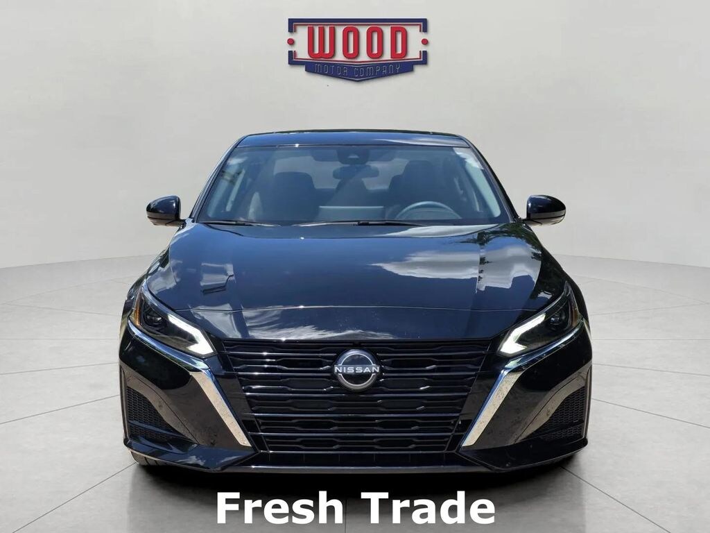 Used 2024 Nissan Altima 2.5 SL Sedan