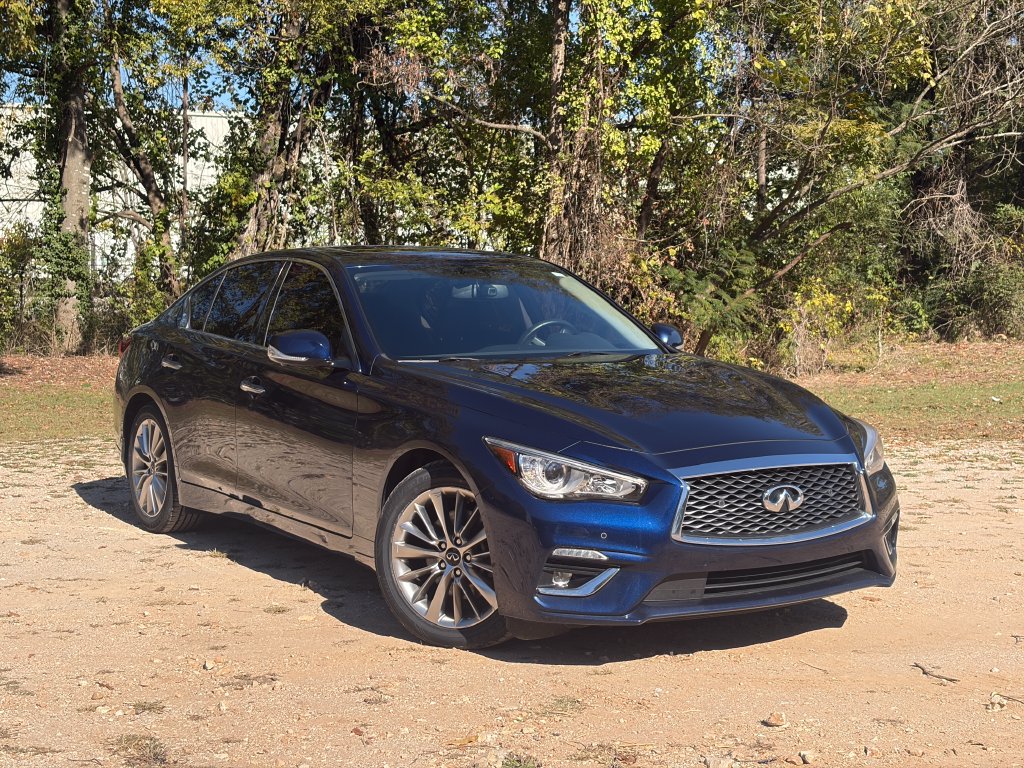 2023 INFINITI Q50 LUXE