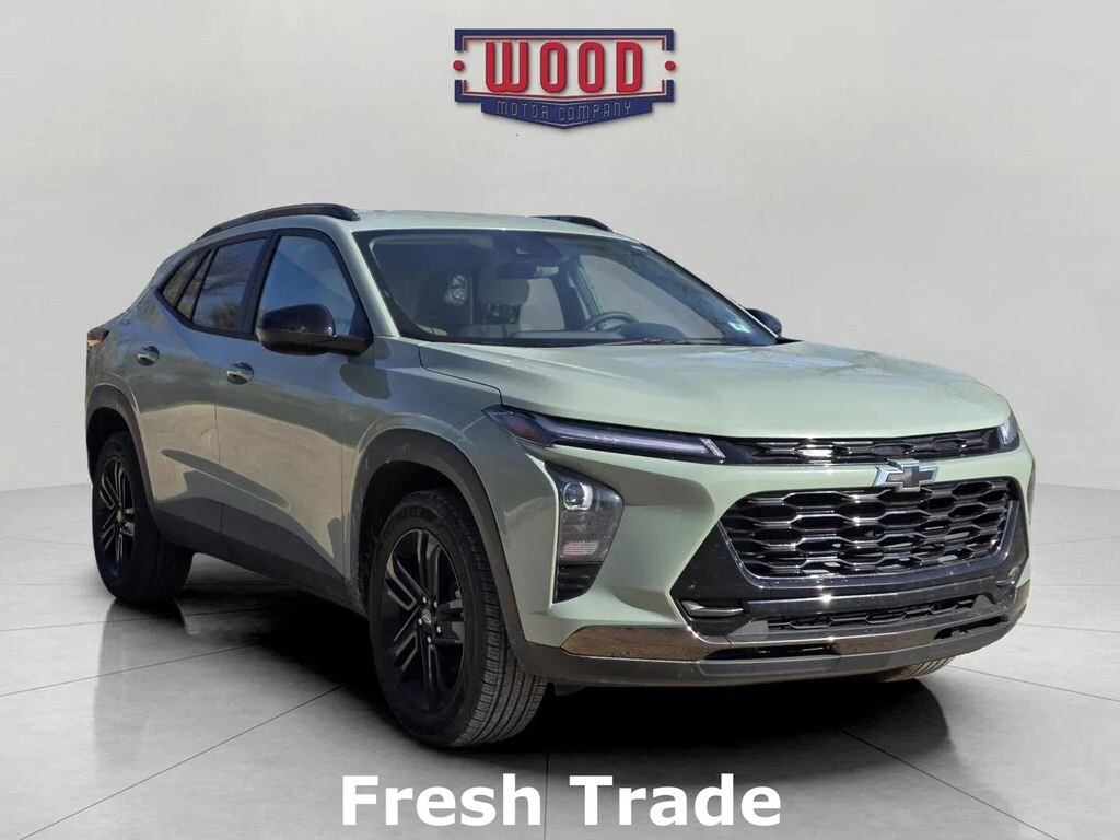 Used 2025 Chevrolet Trax Activ SUV