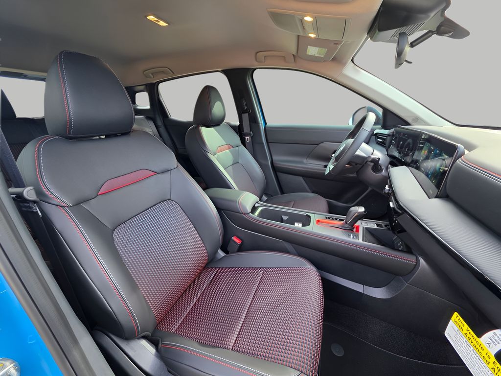 2026 Nissan KICKS SR - Photo 11