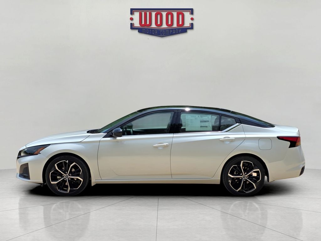 New 2026 Nissan Altima SR Sedan
