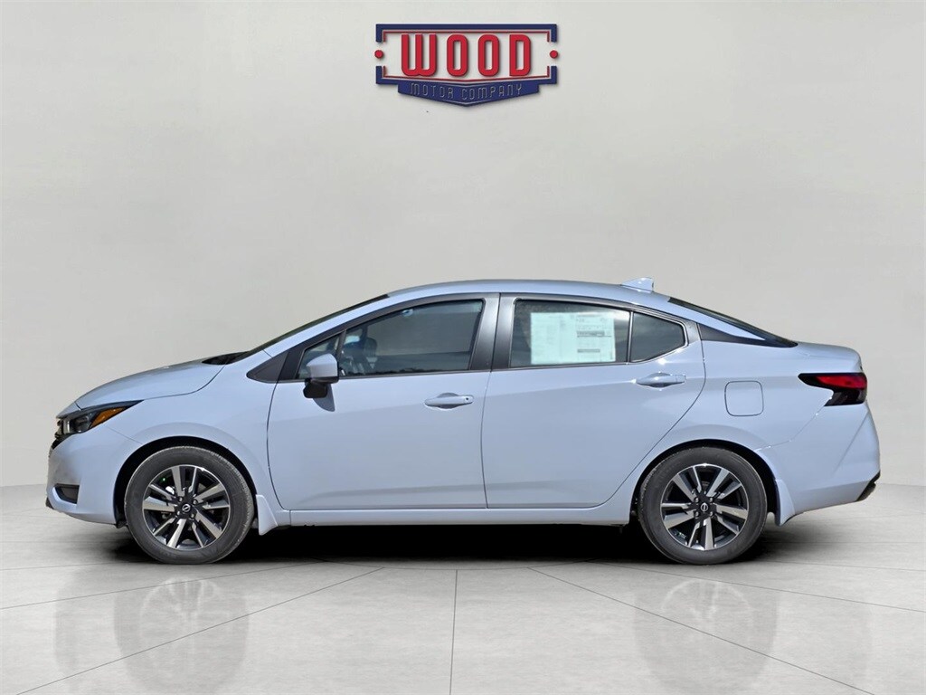 2025 Nissan Versa 1.6 SV photo 4