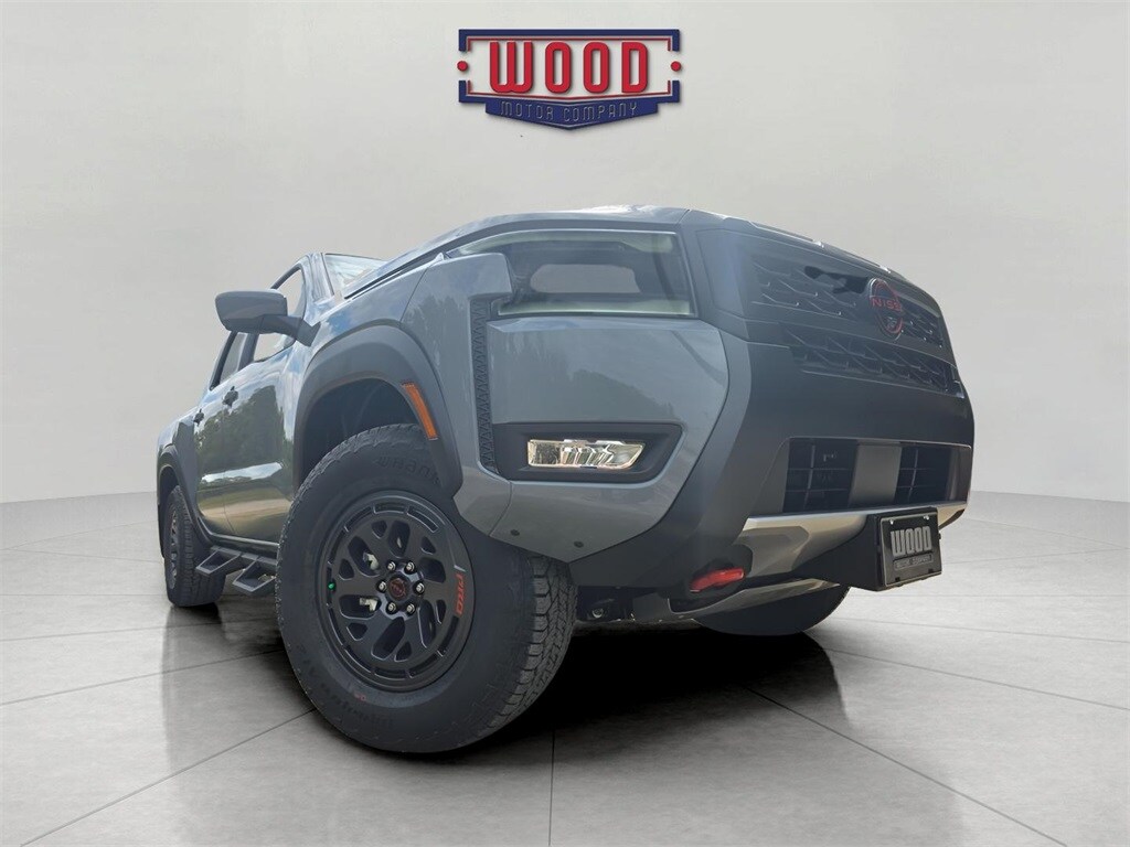 2026 Nissan Frontier PRO-4X photo 3